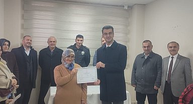 63 yaşında okuma yazma öğrendi