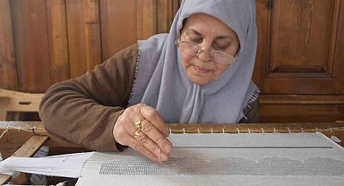 70 yaşındaki kadın usta 200 bin TL'lik Antep işi sanat işliyor