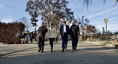 ABD Başkanı Trump, yangınlardan büyük zarar gören Los Angeles'ı ziyaret etti