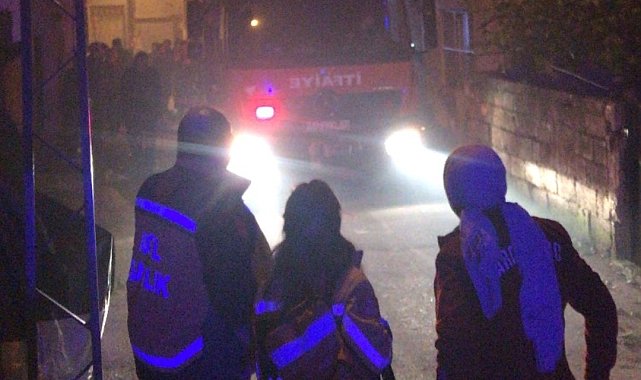 Adana'da pansiyonda çıkan yangın korkuttu