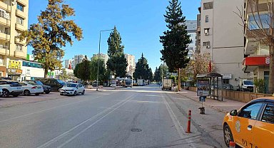 Adana'nın cadde ve sokakları sessizliğe büründü