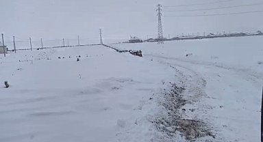 Adilcevaz'da karla mücadele çalışması devam ediyor