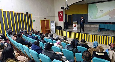 Ağrı Milli Eğitim Müdürü Kökrek aday öğretmenlerle buluştu