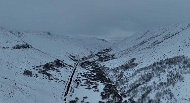 Ağrı'da göz kamaştıran kış manzarası dron ile görüntülendi