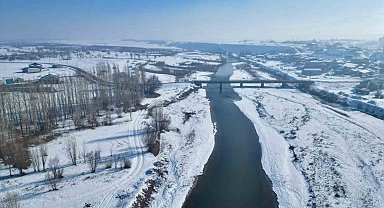 Ağrı'da kış manzarası göz kamaştırdı