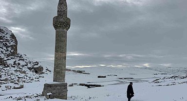 Ağrı'daki cami minaresi Yazıcı Barajı'nın simgesi oldu