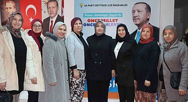 AK Parti Seyitgazi Kadın Kolları'nda devir teslim töreni