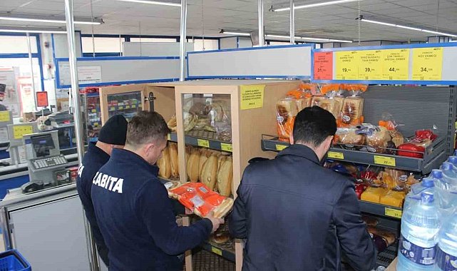 Alaca Belediyesi zabıta ekiplerinden zincir marketlere sıkı denetim