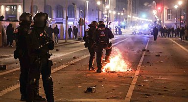 Almanya'da yılbaşı bilançosu: 5 ölü, 31 yaralı, 330 gözaltı