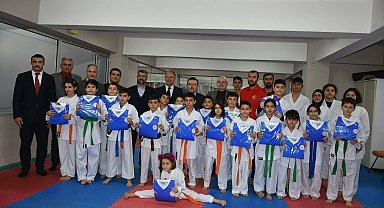 Altınok ve Küçükoğlu'na formalı teşekkür