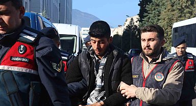 Anne-babasını darp eden adamı öldürmek için 8 yıl plan yaptı, 3 saniyelik görüntüden yakalandı