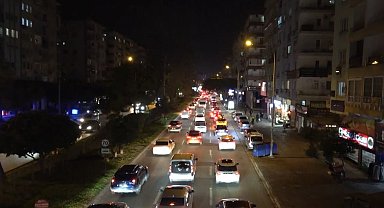 Antalya'da motosikletli polis timi ile otomobil çarpıştı: 1 polis yaralandı