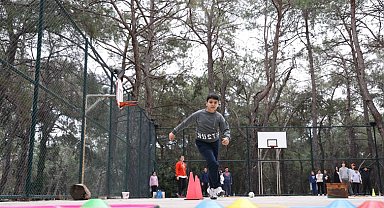 Antalyalı öğrenciler sömestirin tadını çıkarıyor