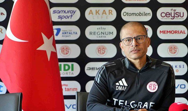 Antalyaspor, Alex de Souza ile yollarını ayırdı