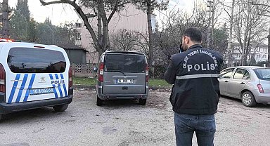 Aracını görünce gözlerine inanamadı: Kurşunların isabet ettiği kamyonet delik deşik oldu