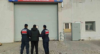 Aranan şahıs yol kontrol noktasında yakalandı