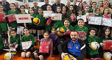Artvinspor Kadın Voleybol Takımı 1 yaşında