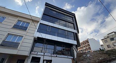 Asansör boşluğuna düşen 65 yaşındaki adam hayatını kaybetti