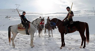 Asırlık gelenek cirit Bayburt ve Erzincan'da yaşatılıyor