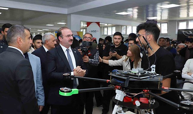 Atatürk Üniversitesi'nin ÜNİDES Başarısı; Gençler geleceğe iz bırakıyor