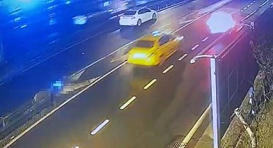 Avcılar E-5'te polis memurunun hayatını kaybettiği kazanın görüntüleri ortaya çıktı