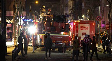 Avcılar'da korkutan çatı katı yangını