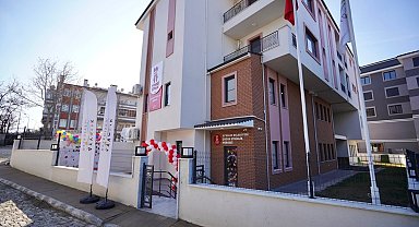 Ayvalık'ta Yuvamız Ayvalık Çocuk Etkinlik Merkezi açıldı