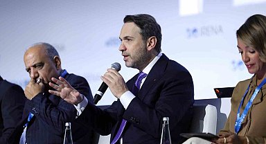 Bakan Bayraktar BAE'de "Gelişmekte Olan Ülkelerde Enerji Dönüşüm Yolları" başlıklı panele katıldı