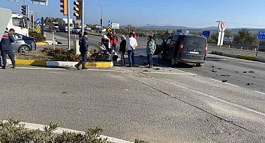 Balıkesir'detrafik kazası: 3 yaralı