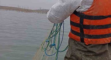 Barajdan 3 bin 800 metre uzunluğundan hayalet ağ çıktı