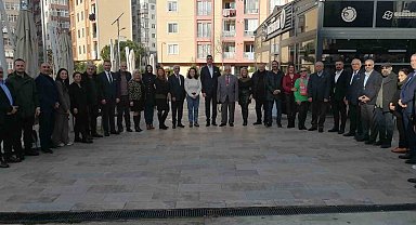 Basın mensupları, Kartal'da 10 Ocak Çalışan Gazeteciler Günü'nde bir araya geldi