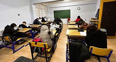 Başkan Çelik, Bozkurtlu gençleri sınavlara hazırlıyor