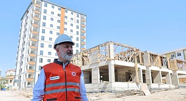 Başkan Çolakbayrakdar, "Sağlık alanındaki yatırımlarla da Türkiye'ye örnek oluyoruz"