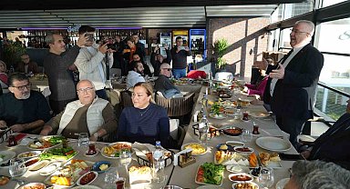 Başkan Ertaş'tan gazetecilere 10 Ocak jesti