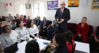 Başkan Kurt, atölyelere katılan kadınlar ve yaşam merkezi müdavimleriyle buluştu