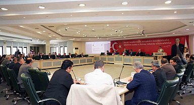 Başkan Özçelik: "Balıkçı Barınağı tüm yasal hakları ile Balıkçılar Kooperatifi'ne kiraya verilsin, tüm resmi işlemleri de belediye yapsın"