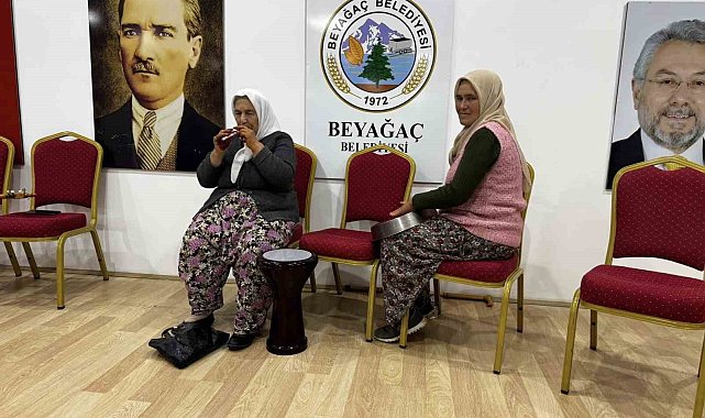 Başkan Pütün türkü ve şiir severleri Beyağaç'ta ağırladı