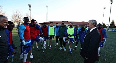 Başkan Tahmazoğlu'ndan Şahinbey Ampute takımına moral ziyareti