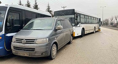 Başkentte 4 aracın karıştığı kazada 31 kişi yaralandı