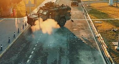 Batman Havalimanı'nda gerçeğini aratmayan tatbikat nefes kesti