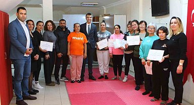Bayraklı'da kadınlar savunma eğitimi aldı