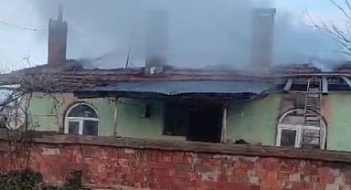 Beyşehir'de korkutan ev yangını