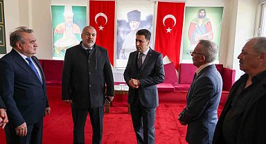 Bilecik Valisi Şefik Aygöl, Hacı Bektaş-ı Veli Kültür Merkezi ve Cemevi'ni ziyaret etti