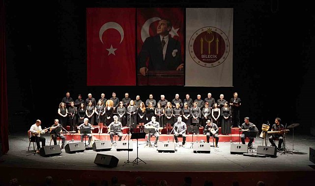 Bilecik'te Türk Halk Müziği konseri verildi
