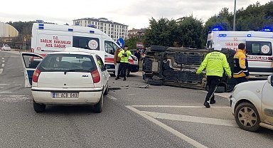 Bilecik'te yan devrilen otomobilin sürücüsü yaralandı