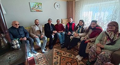 Bilecik'te gönüllü gençlerden 'Büyüklere Vefa Zamanı'