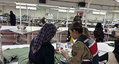 Bingöl'de tekstil fabrikasında çalışanlara KADES uygulaması tanıtıldı