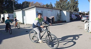 Bisikleti çalınan depremzede çocuk, hırsızlara seslendi: "Bisikletimi çalan hırsızlar lütfen getirsinler"