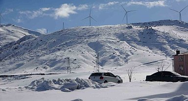 Bitlis'te 27 köy yolunu ulaşıma kapandı