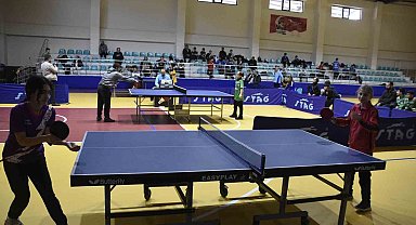 Bitlis'te 'Okullar Arası Masa Tenisi İl Birinciliği Yarışması' başladı